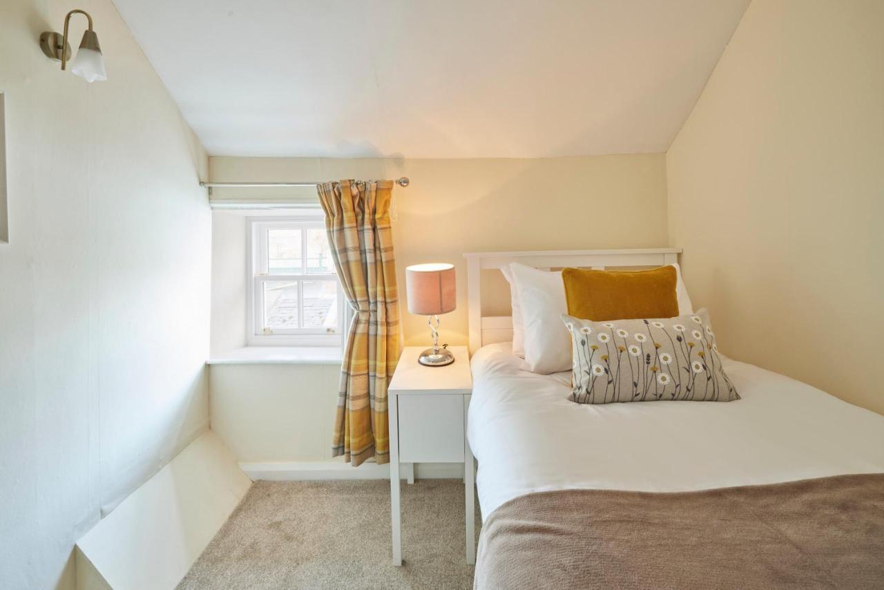 Host & Stay - Honey Cottage Hinderwell Exterior photo